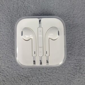 Apple Wired EarPods Handsfree White 3.5mm Headphone Jack Volume Controls w/ Case